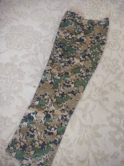 Военные брюки хорошего качества.
