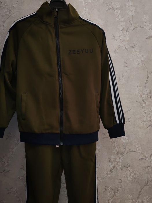 Детский спортивный костюм