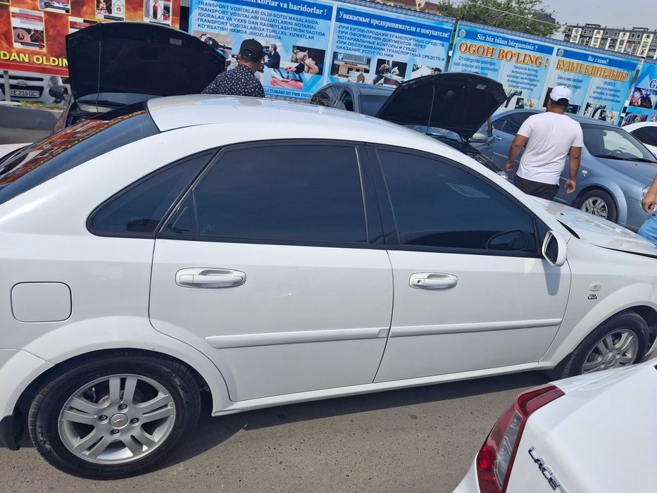 Chevrolet Lacetti / Gentra 2010 — 2