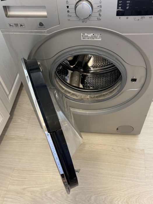 Продаю стиральную машину б/у