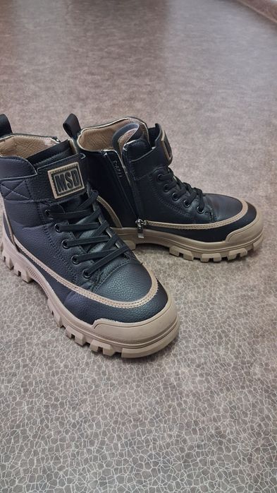 Ботинки на девочку