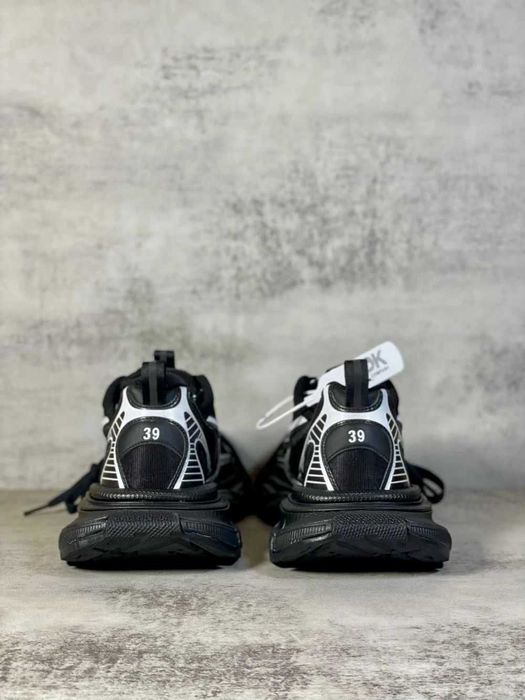 Balenciaga 3XL Black&White