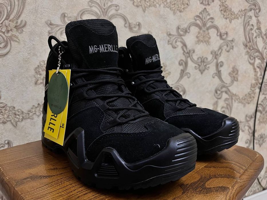 Продам ботинки новые M6