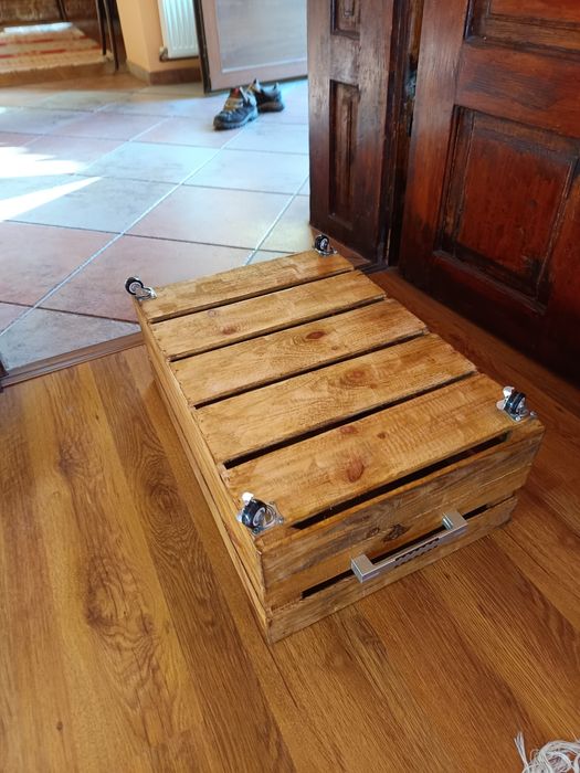 Valiza -  măsuță  și ladita depozitare