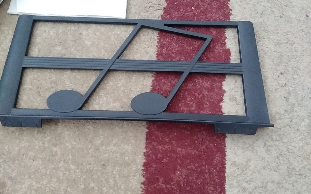 синтезатор  Electronic keyboard