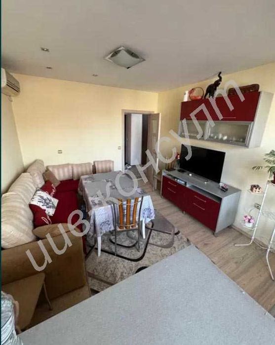 Продава се Тристаен апартамент в Велико Търново, Център - 68 кв.м за 1515 €/кв.м - Снимка #2