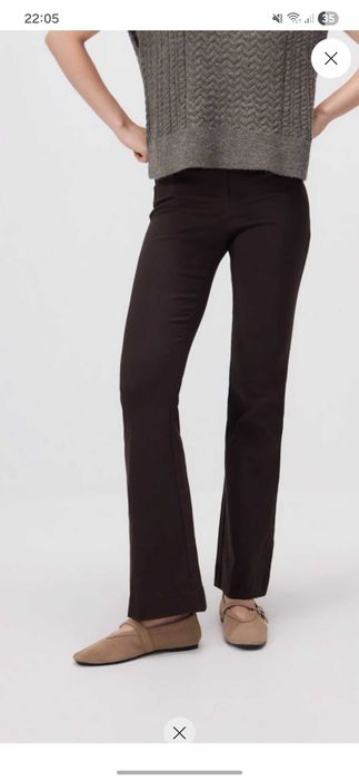 Pantaloni evazati cu eticheta