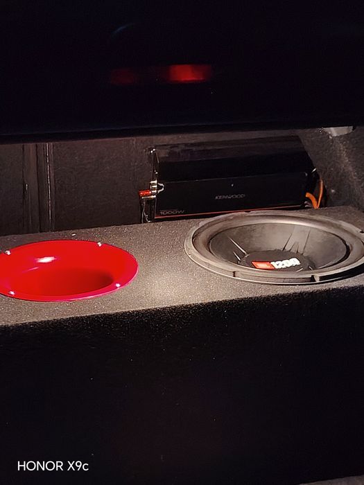 JBL 1200 Boofer va Kenwood usleter bilan  garantiyali kafolatlanadi m