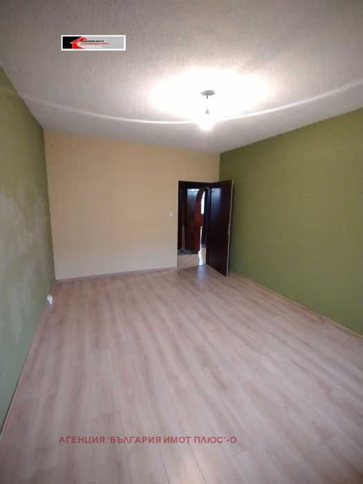 Дава се под наем Тристаен апартамент в София, Света Троица - 110 кв.м за 561 € - Снимка #4