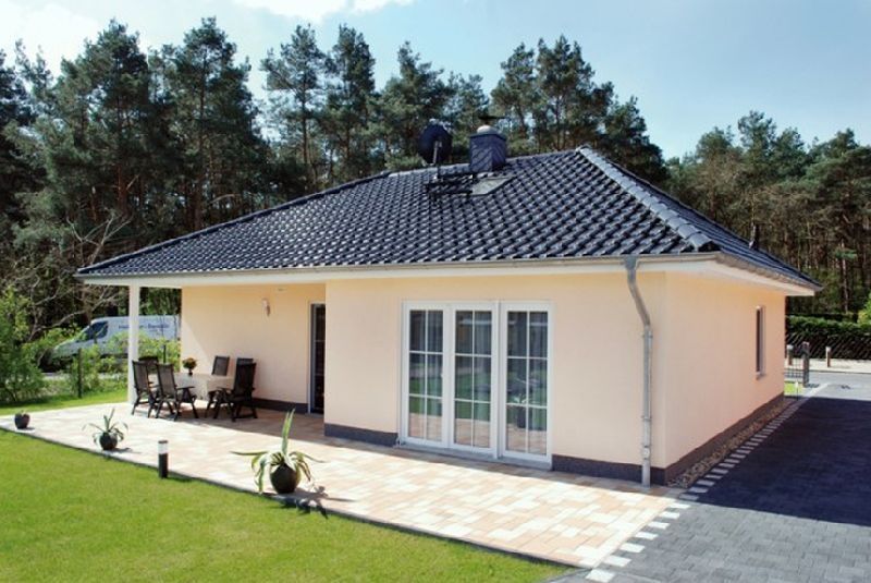 Construim cabane modulare case moderne locuinte pe structura metalica