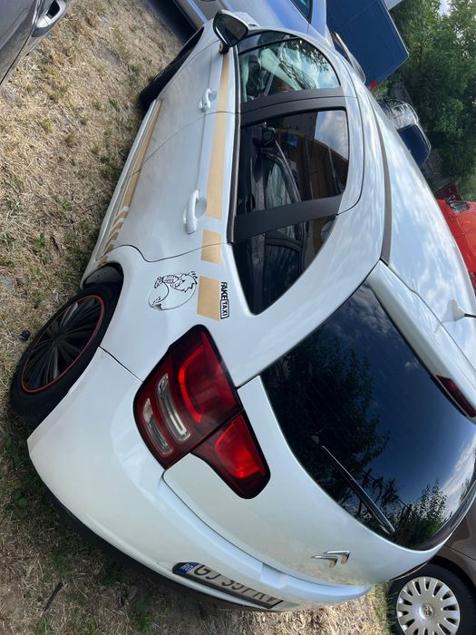 Vând Citroen C3 an 2012