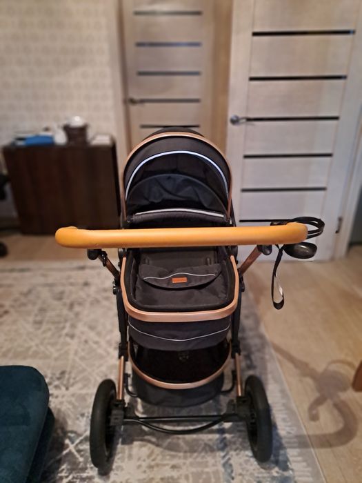 Детский коляску.