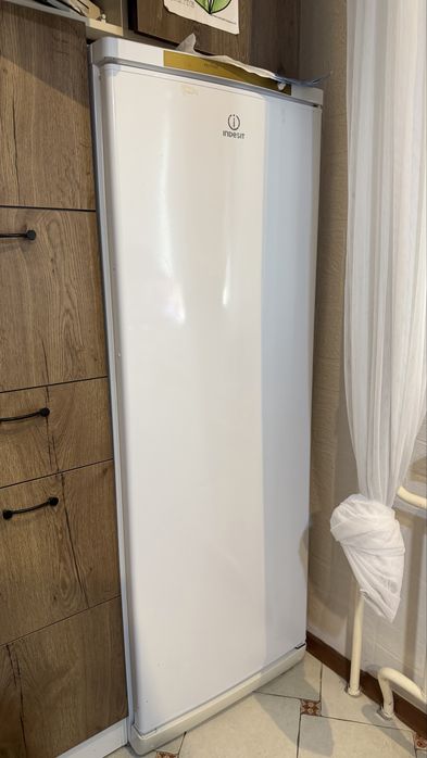 Морозильник indesit