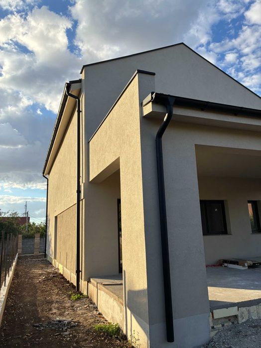 Proprietar Vand Casa TERMO PASIVA locuinta capabila sa fnct. independe