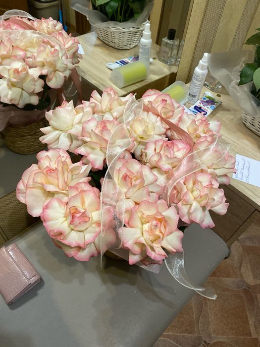 Гүл сатам 9000 тг