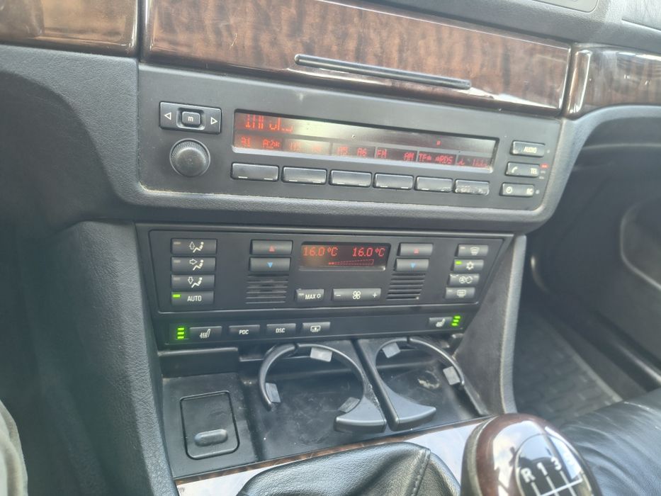Vând BMW Seria 5 E39 (2003) – 525i Benzină, Manual