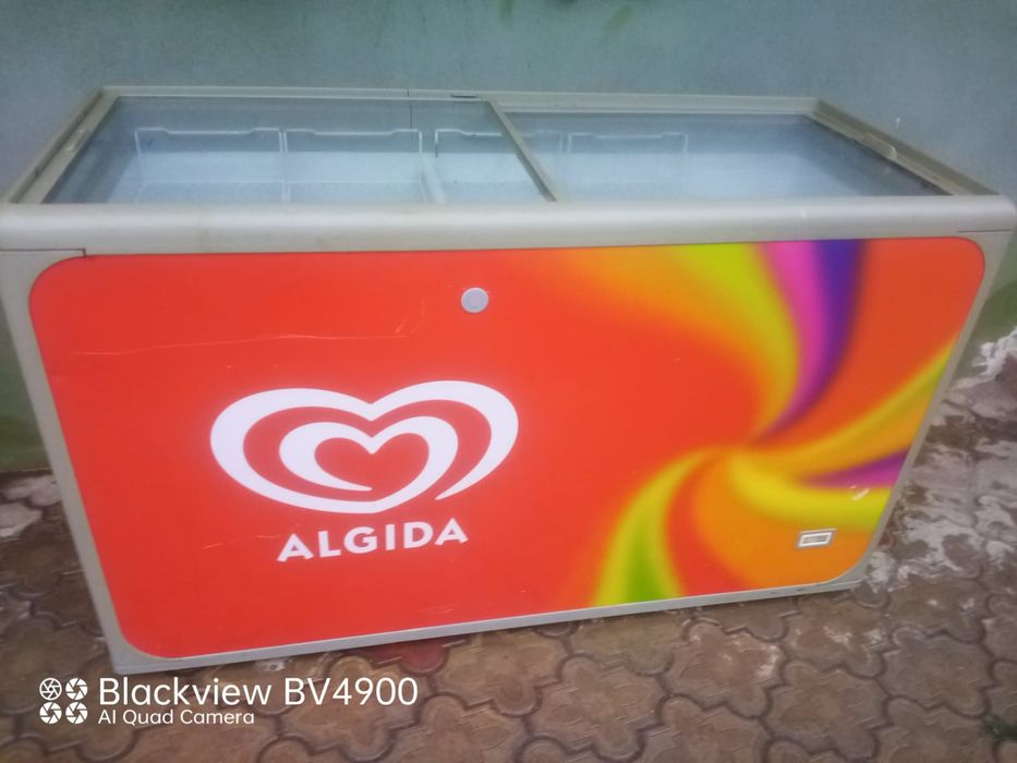 Ladă frigorifică congelator cu sticla