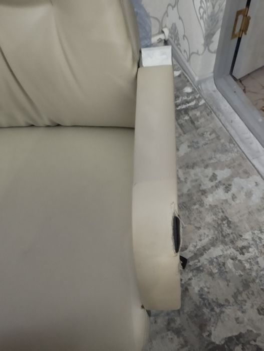 компютерный стул.1 колеса надо сварит