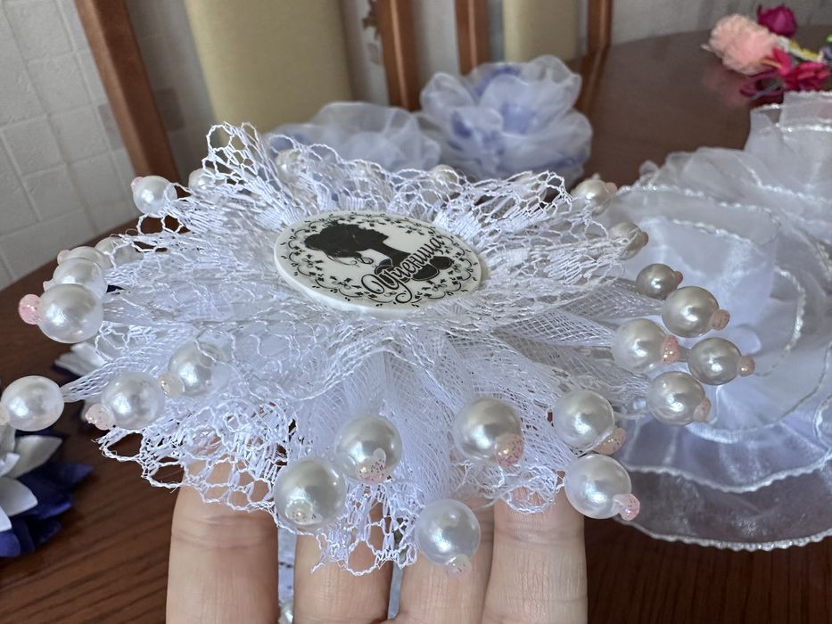 Бантики,резиночки школьные