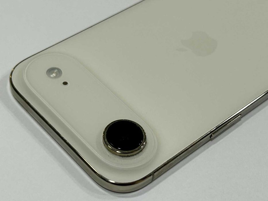 iPhone Air 256GB / 100%