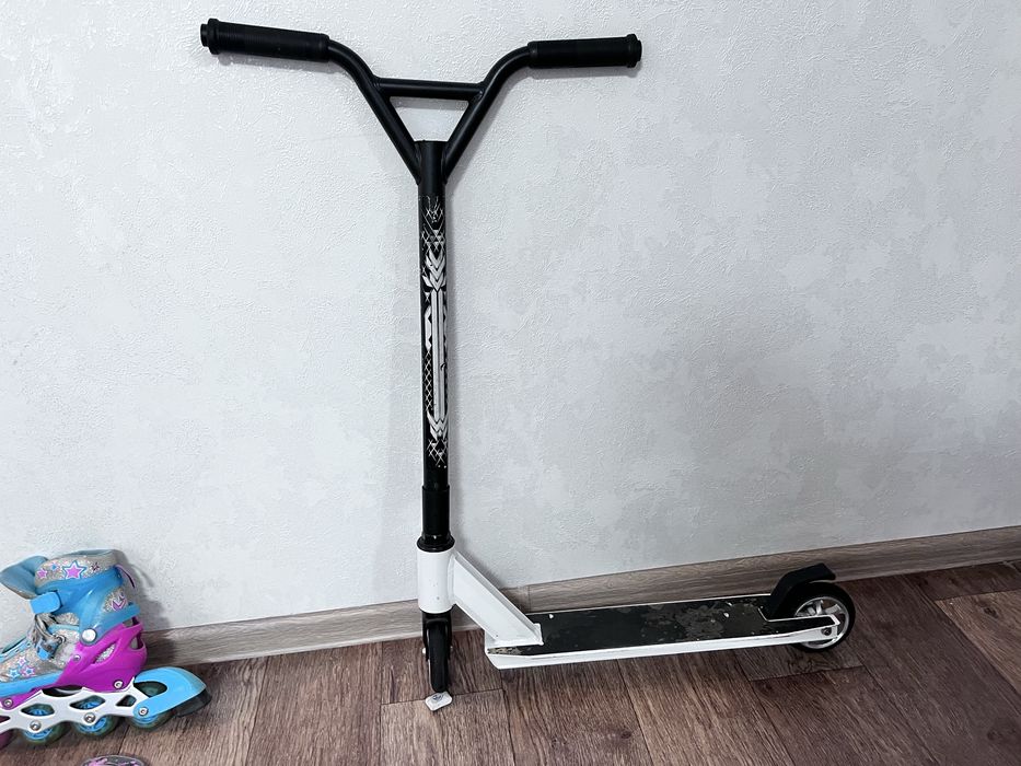 Самокат трюковой