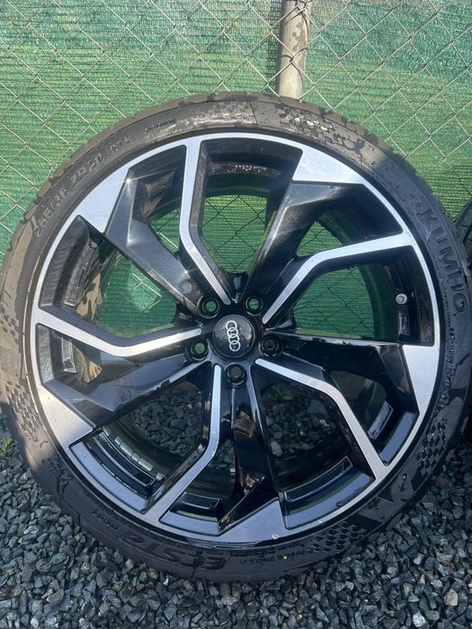 vând 4 roți complete originale Audi