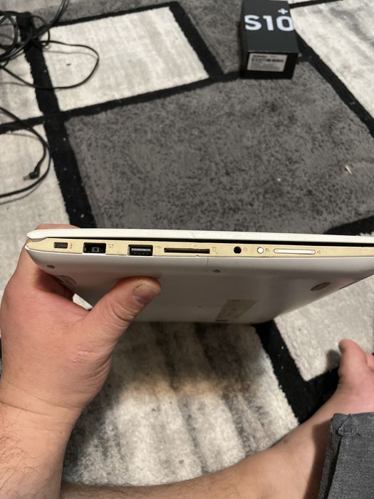 Lenovo ioga cu ecran tactil