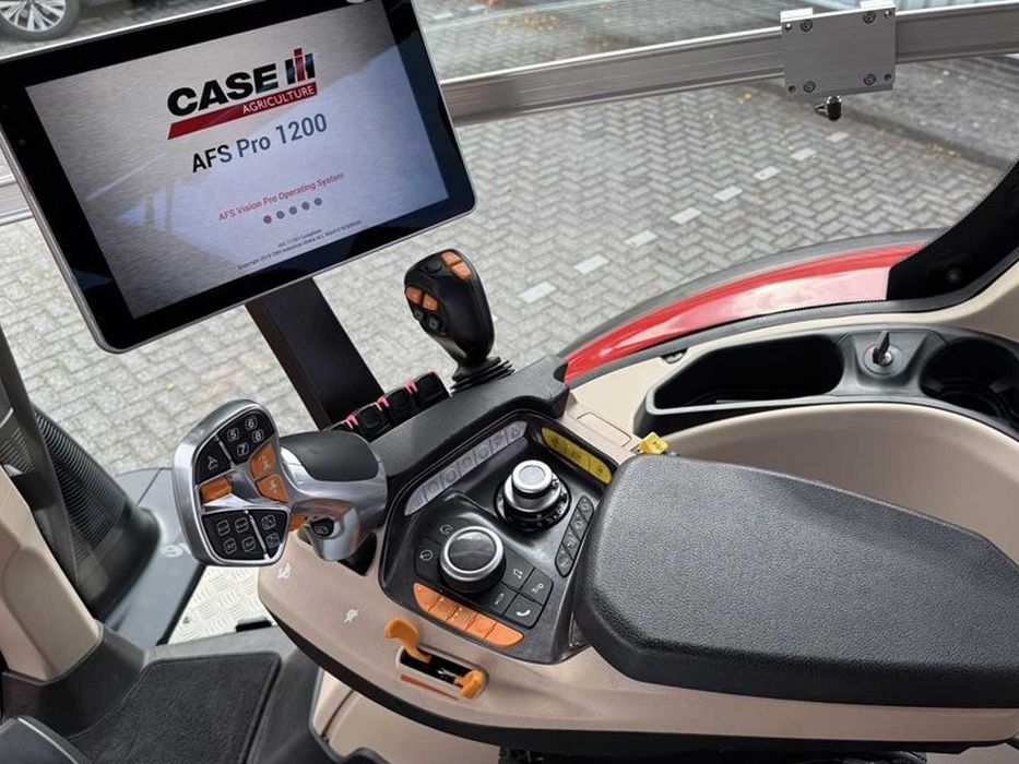 Трактор колесный Case IH Puma 240 CVX AFS Connect