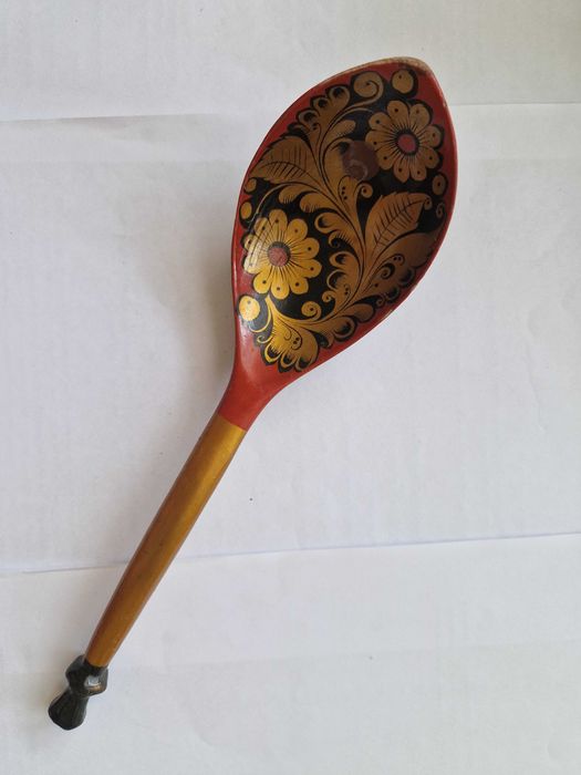 Декоративна руска лъжица в стил Хохлома