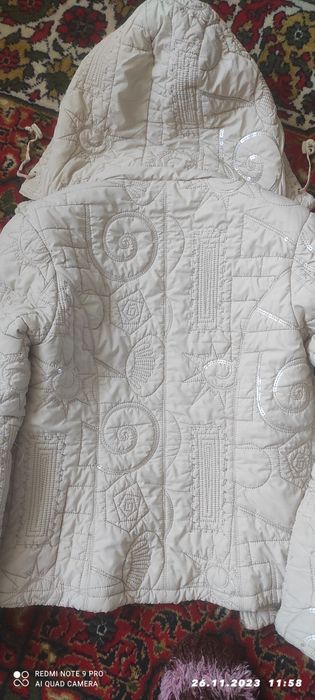 Продам куртку демисезонную.