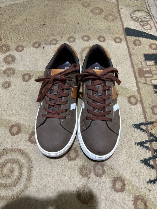 Кроссовки(новые)