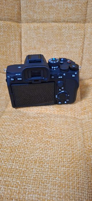 Sony A7 IV, ca nou, garantie 2026, shuter count 188 cadre, plus bonus