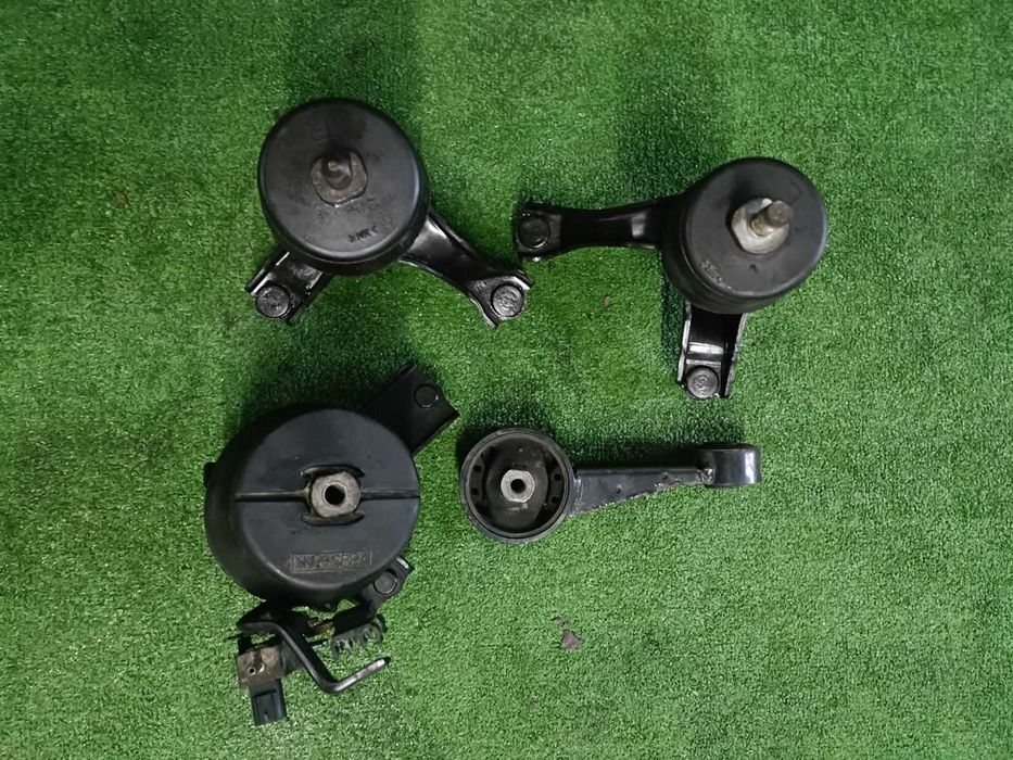 Оригинальная подушка двигателя от Toyota Camry 40 45. 3,5.