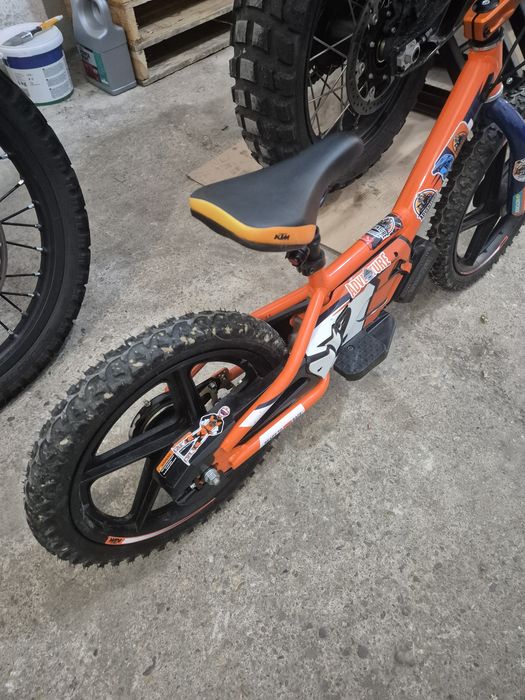 KTM SX-E 1.12 2023
BICICLETE COPII
KTM SX-E 1.12 2023
KTM SX-E 1.12 2023