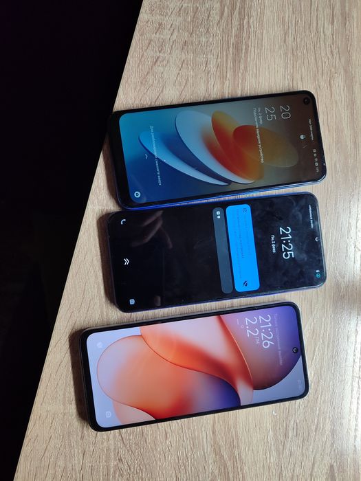 Продам 3 телефона