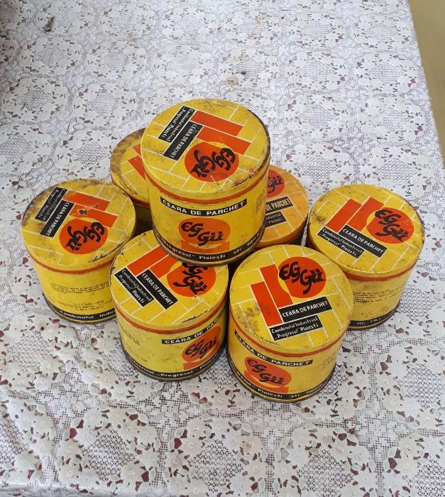 5 cutii ceara parchet veche