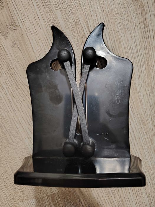 Точило за кухненски ножове