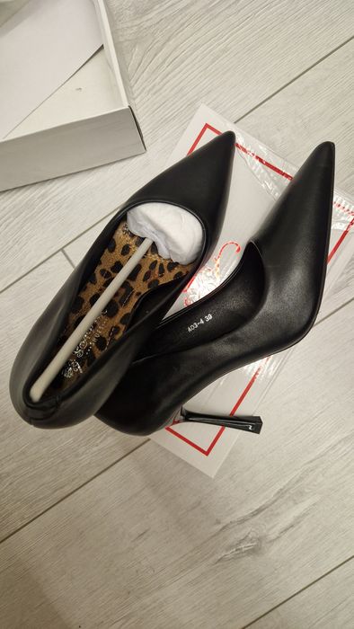 Продам модные туфли