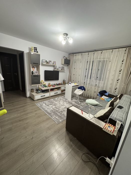 Apartament 3 camere Sector 4