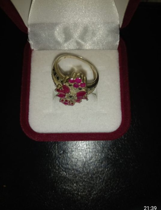 Продается серебряное кольцо 925 пробы