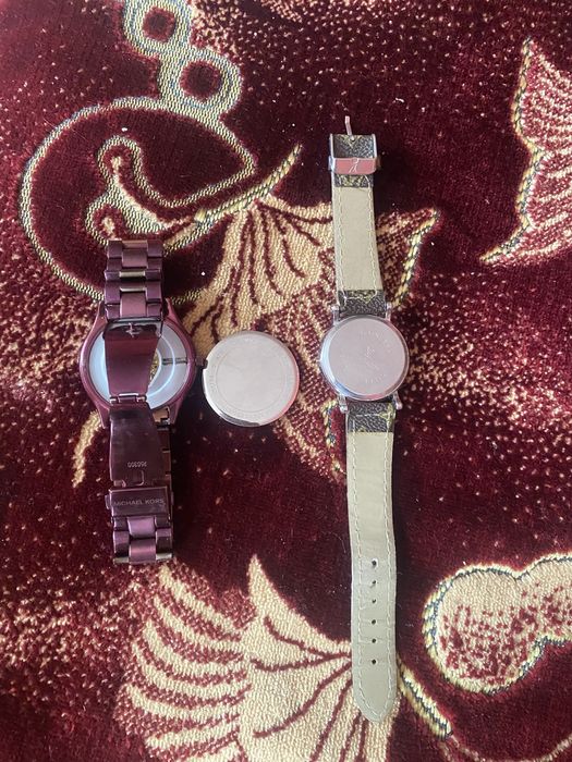 vand ceas Michael Kors/ Louis Vuitton