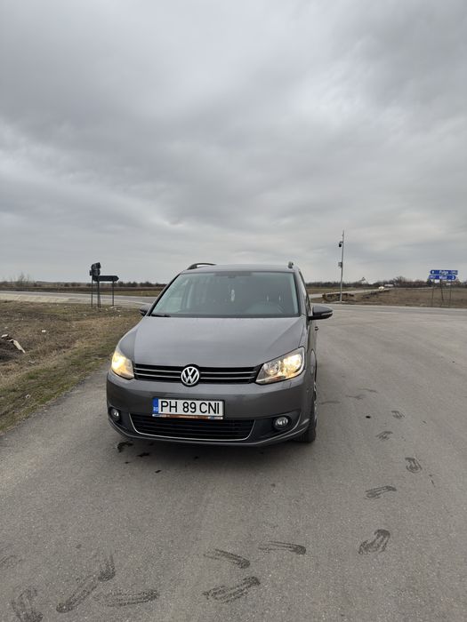 VW Touran 1.6 TDI, 105 CP, Automat, 7 locuri