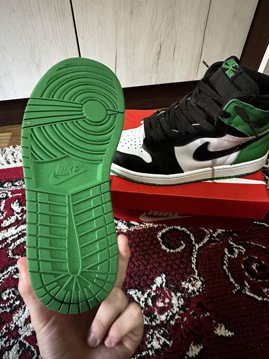 Jordan 1 green lucky 41