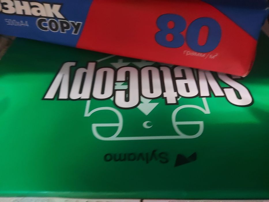 Продаю бумагу а4