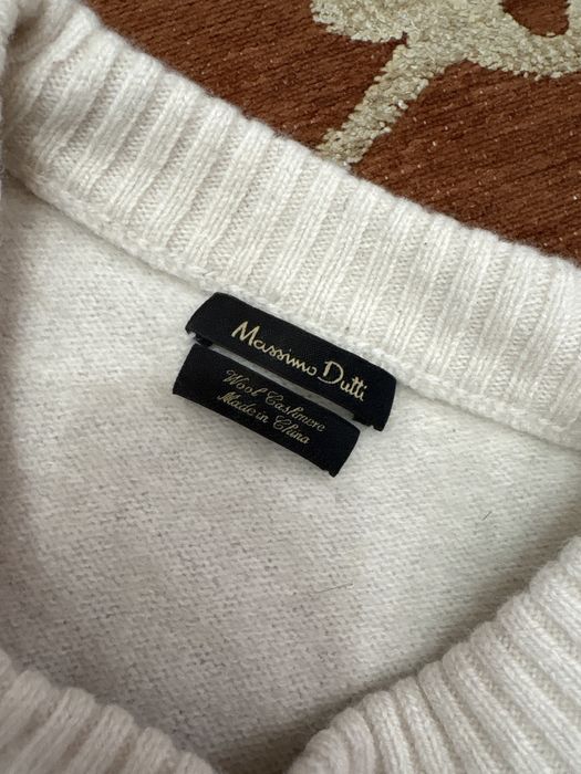 Бежевая кофта массимо