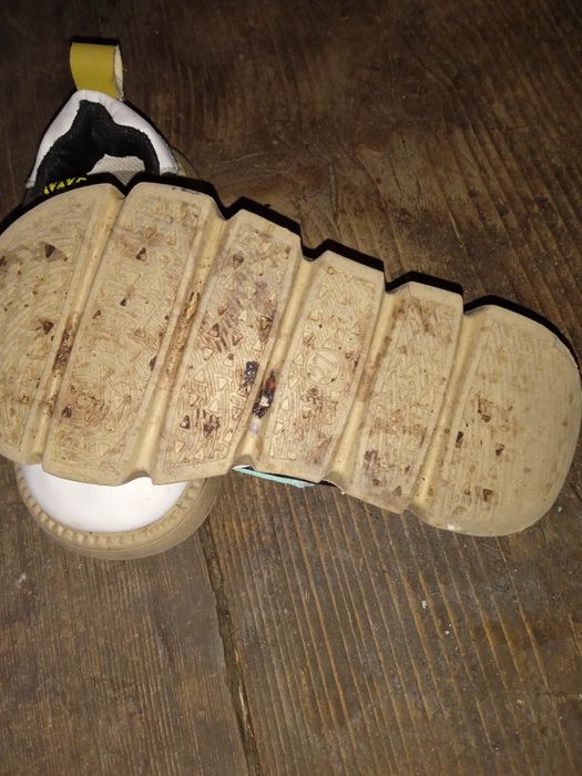 Отдам обувь на мальчика