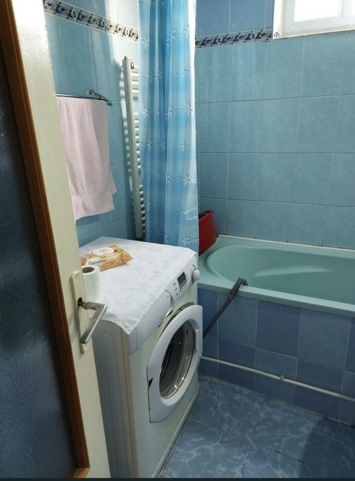 Închiriez apartament