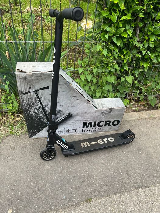 Trotineta Micro neagra