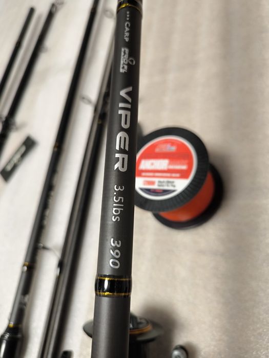 SET 4 Lansete FL VIPER 3.90m 3.5 LBS 3 tronsoane + 4 Mulinete AVIATOR