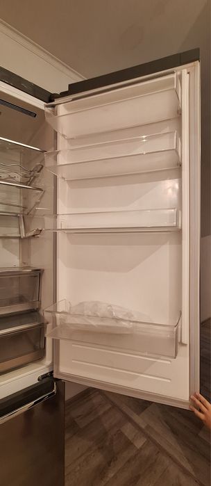 Холодильник LG...